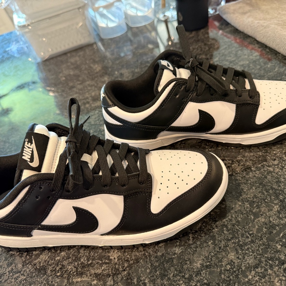 Nike Classic Black and White Low-Tops